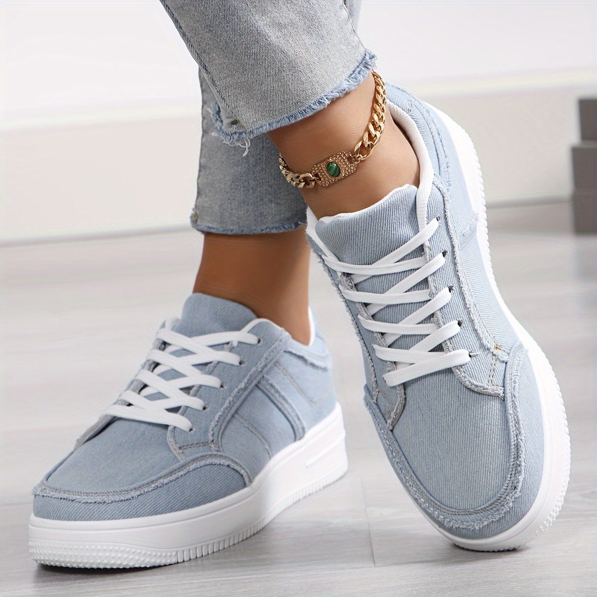 Women s Solid Color Casual Sneakers, Lace Up Lightweight Soft Sole Skate Shoes, Low-top Daily Canvas Shoes details 3